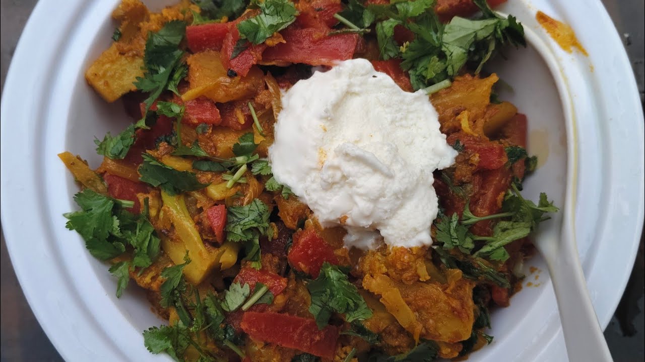 ਜਦੋਂ ਘਰ ਮਲਾਈ ਨਾ ਹੋਵੇ ਤਾਂ ਦੁੱਧ ਪਾਕੇ ਬਣਾਓ :: ਗਾਜਰ  + ਆਲੂ + ਗੋਭੀ ਦੀ  ਸਵਾਦਦਿਸਟ ਸਬਜ਼ੀ 