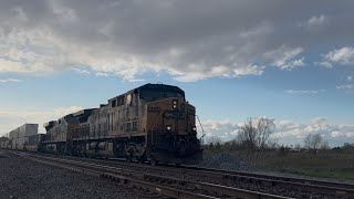 Eastbound CSX intermodal i136