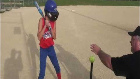 Fast Pitch Softball Hitting Tips  How to keep your head on the ball training