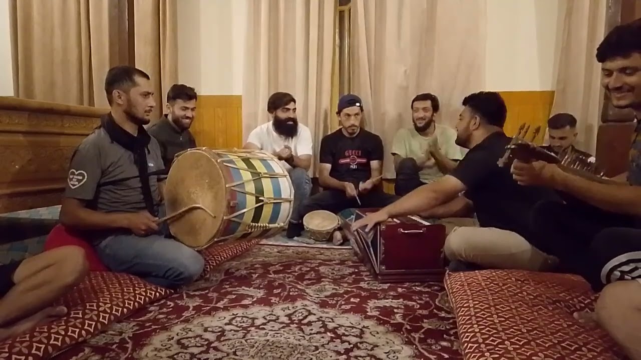 Hunza hareep bazam ll khalee sap and minjah  alam shina song 