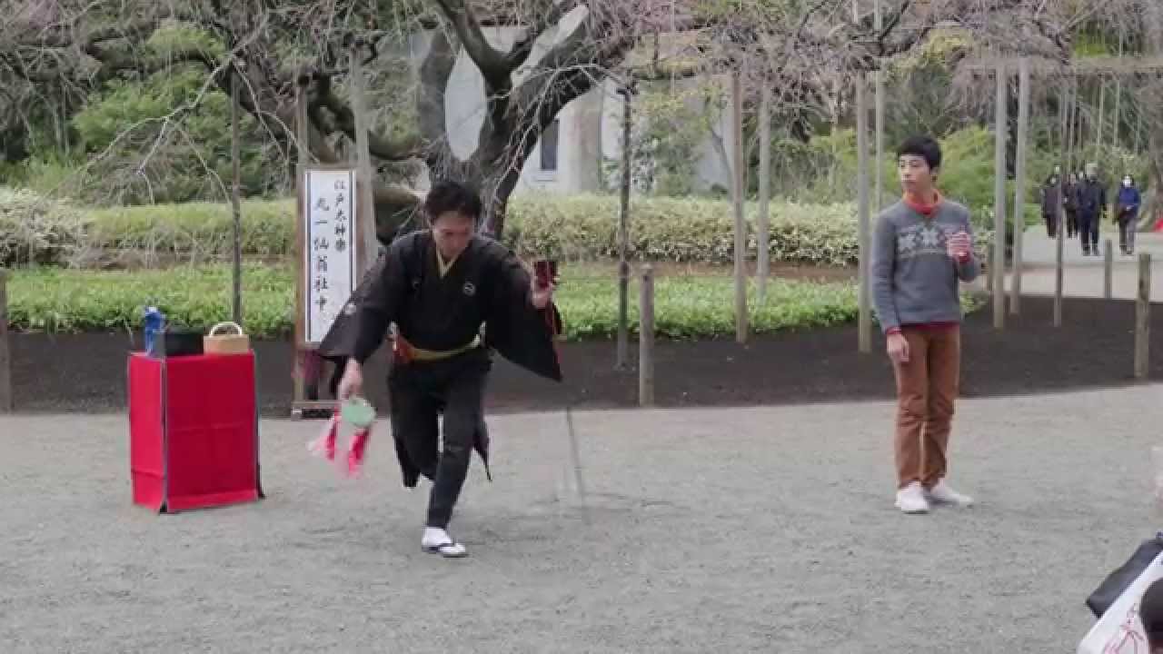 Performance in Rikugien park / Представление в парке Рикугиэн