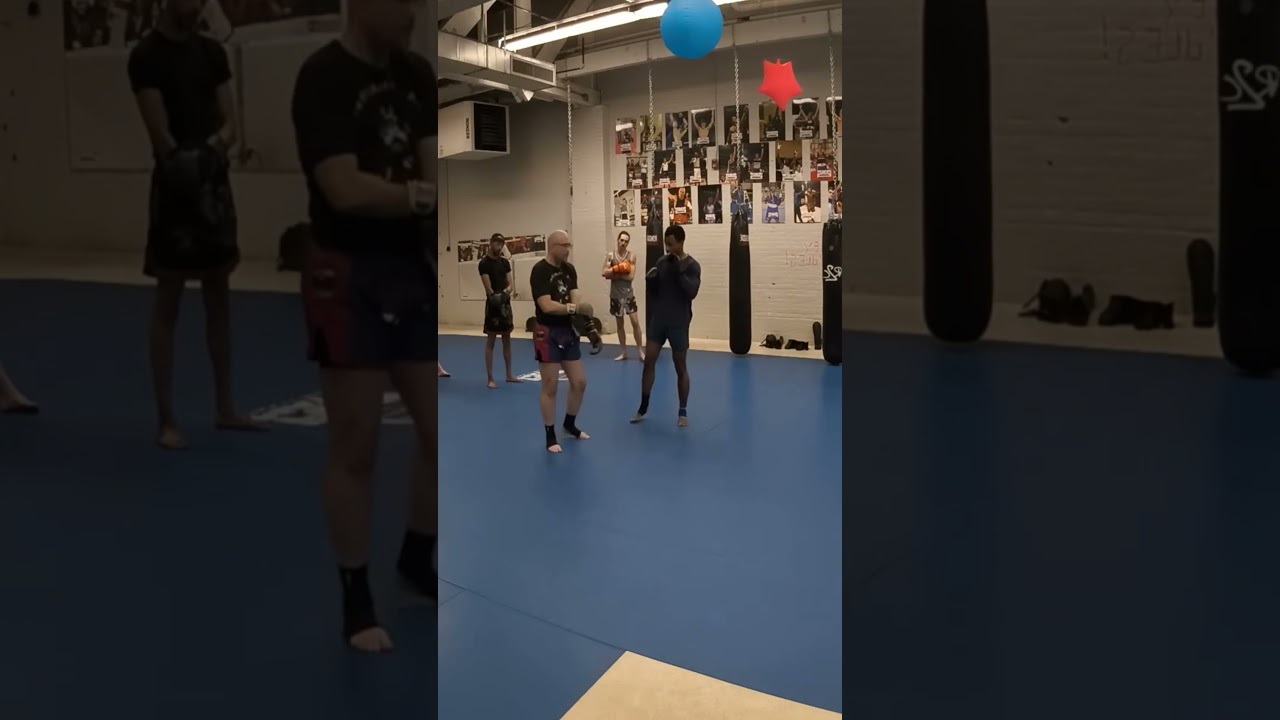 Tips for catching a kick in Muay Thai #ThaiBoxing #muaythai
