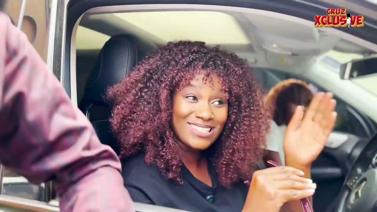 JULIANA KANYOMOOZI FAINALLY  ASISINKANYE  NALULE OMWANA AYIMBA NGA ENYOZA