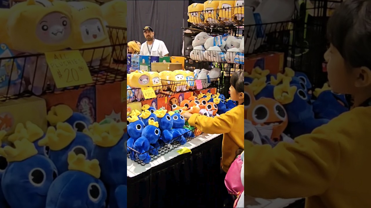 Official Rainbow Friends & Poppy Playtime Merch at Vidcon!