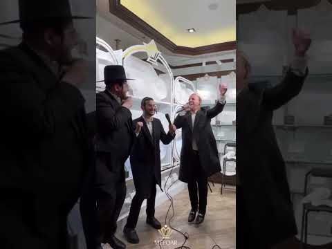 Five Superstar Singers. Together Like Never Before