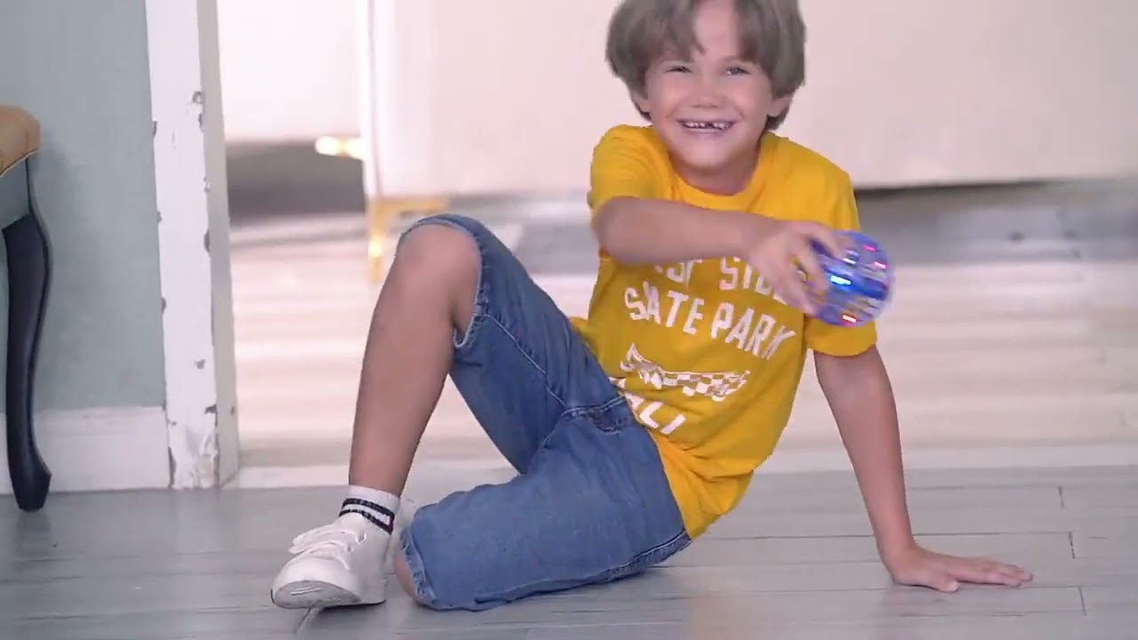 Minge zburatoare tip drona lumini LED, incarcare USB, cu controller