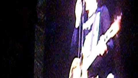 Blink 182 - All the small things at Reading Festival 2010