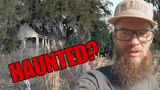 EXPLORING A HUGE ABANDONED MANSION IN THE MIDDLE OF NOWHERE!
