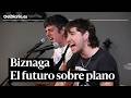 Biznaga interpreta en concierto 'El futuro sobre plano en la redacción' de elDiario.es