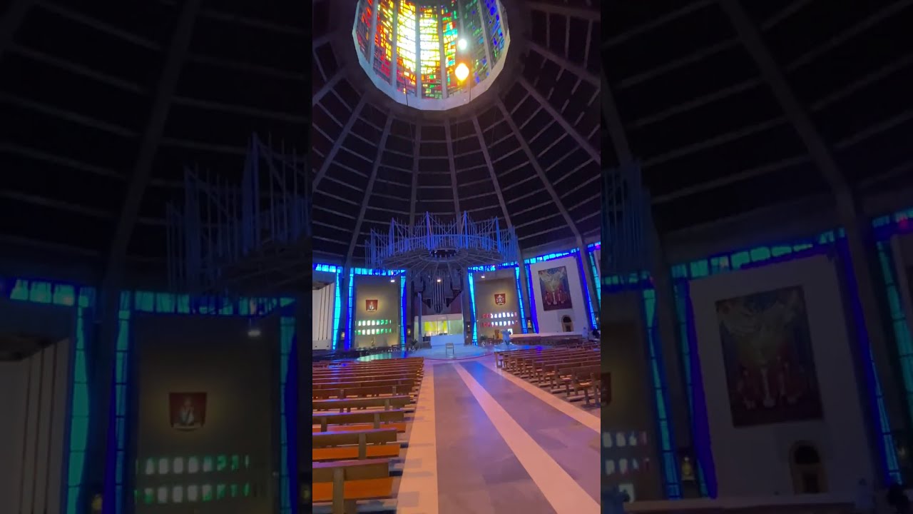 🎥 Discovering Liverpool: The Metropolitan Cathedral of Christ the King! 🌟 Inside