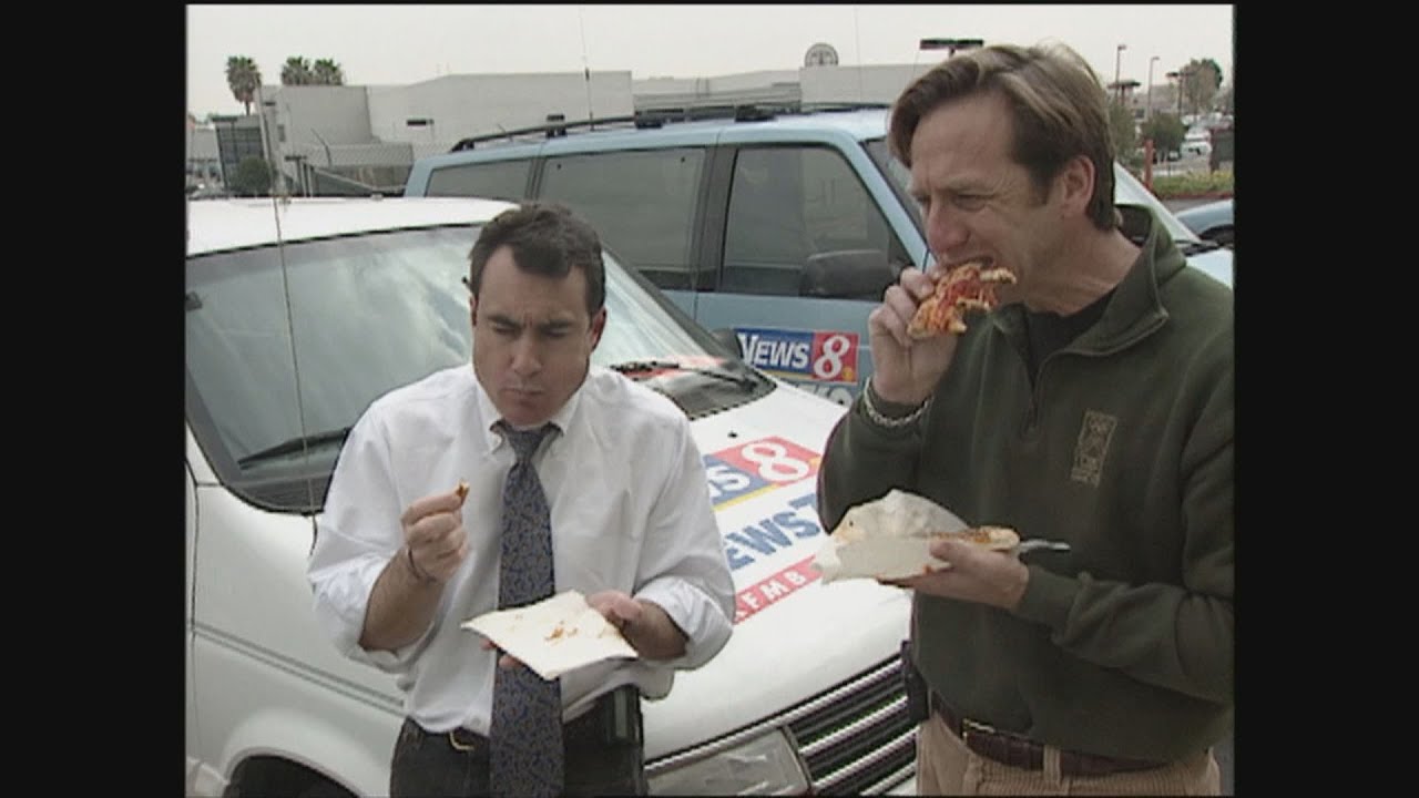 Pizza Hut v Papa John'sCBS 8 employees take the taste test in 1998