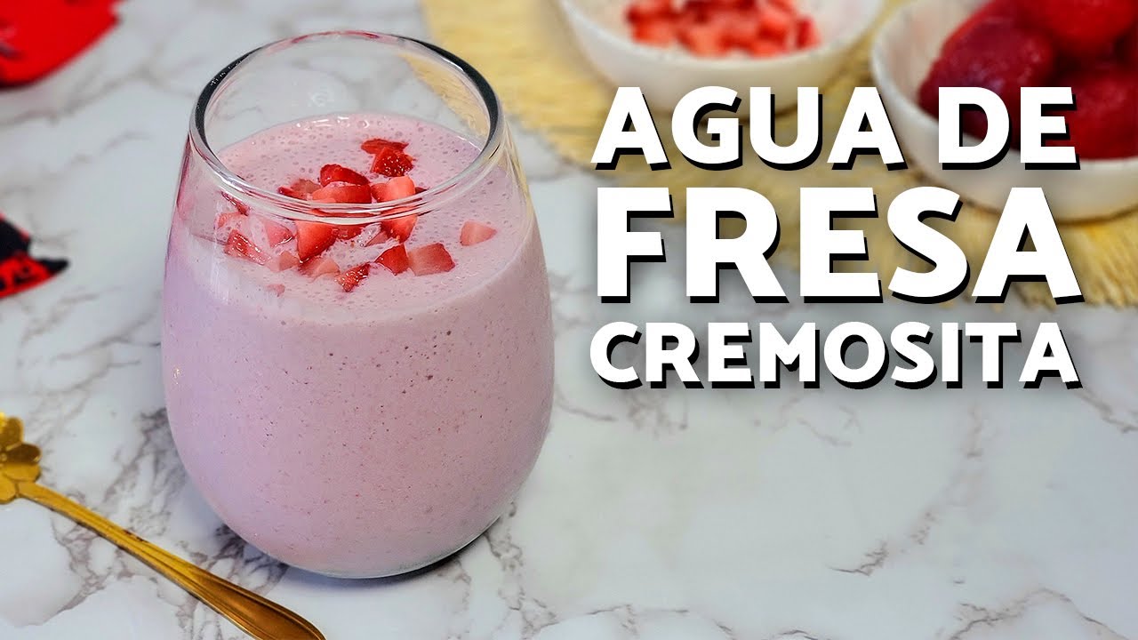 Agua De Fresa De Leche Licuado De Fresas Y Arándanos