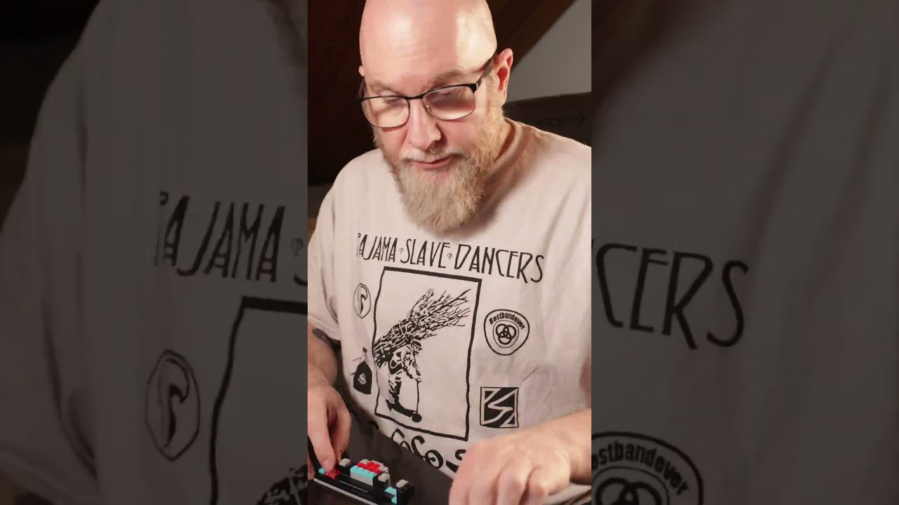 Watch me build a Lego camera! 