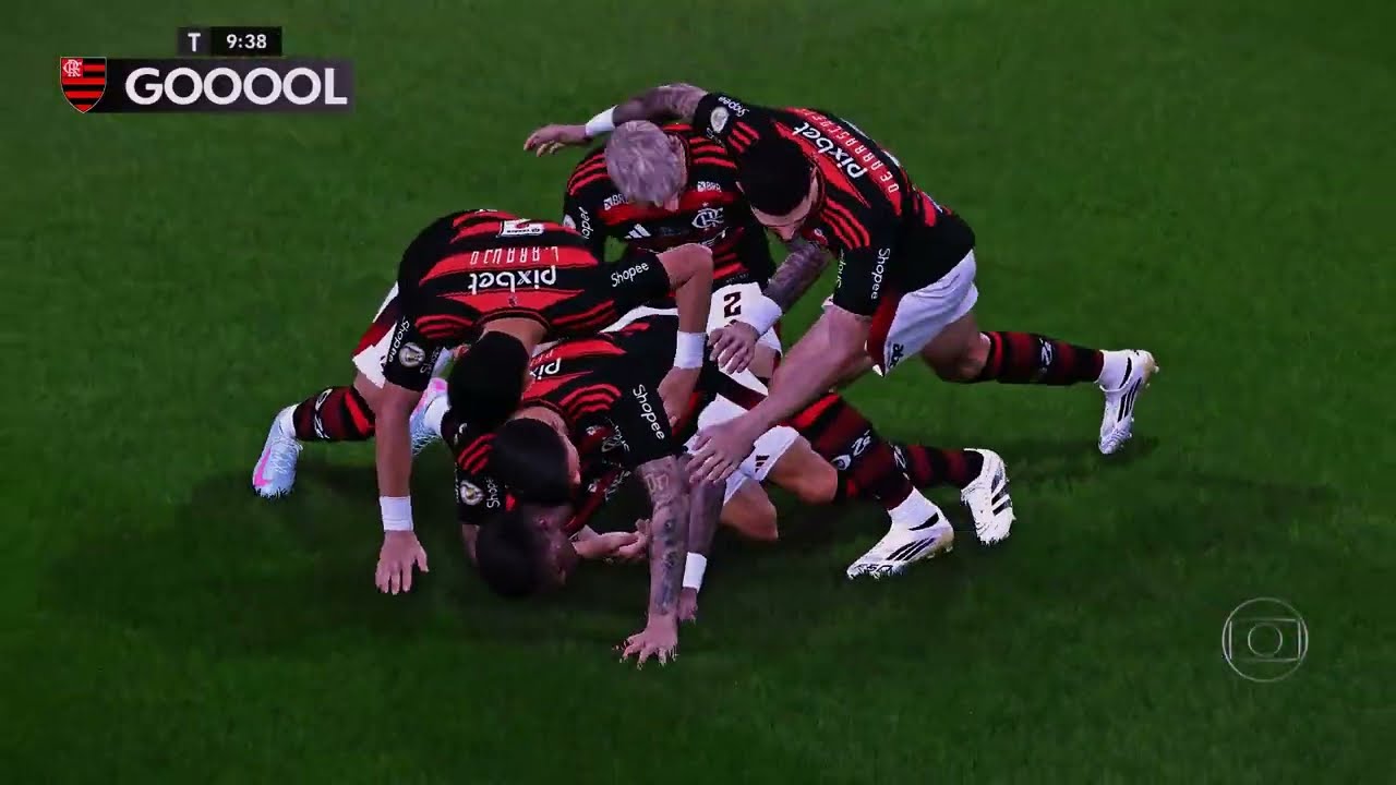 O JOGO ULTRA REALISTICO FLAMENGO X ATLETICO MINEIRO PES21 COM CAMERAS REALISTAS
