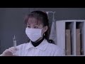 girl in latex gloves poisons prisoner