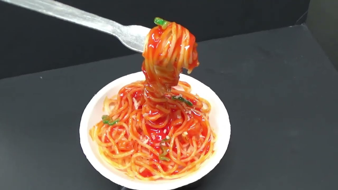 フォークが浮かぶ？スパゲッティナポリタン～食品サンプルづくりに挑戦