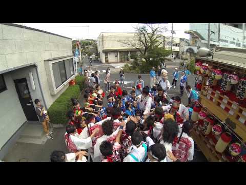 八頭町郡家　安藤祭り2013　中区・北区　出発前の気合入れ