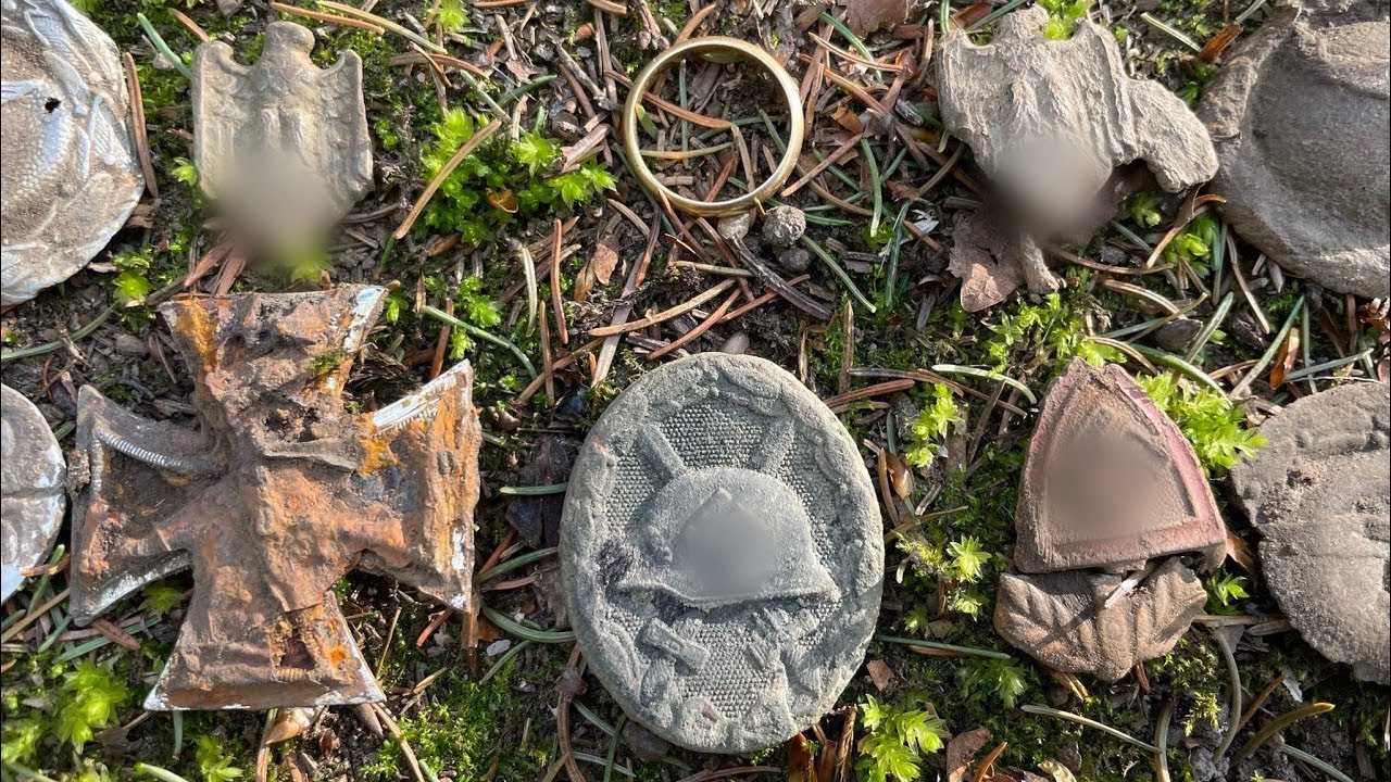 NAZI MEDALS & GOLD FOUND - Metal Detecting World War 2