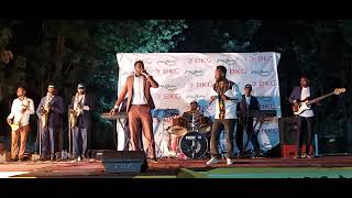 ዳኘ ዋለ - Dagne & Azmeraw -የአምባሰልን ዜማ | መድረክ  እንዲህ ተጫዉተዉታል