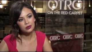 Janel Parrish interview: PLL & season 4 [ontheredcarpet.com]
