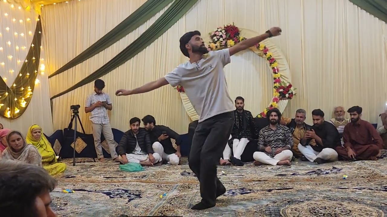 Pahari folk dance  Choudhary Shaheen singer Aijaz bhat call no 9596502844