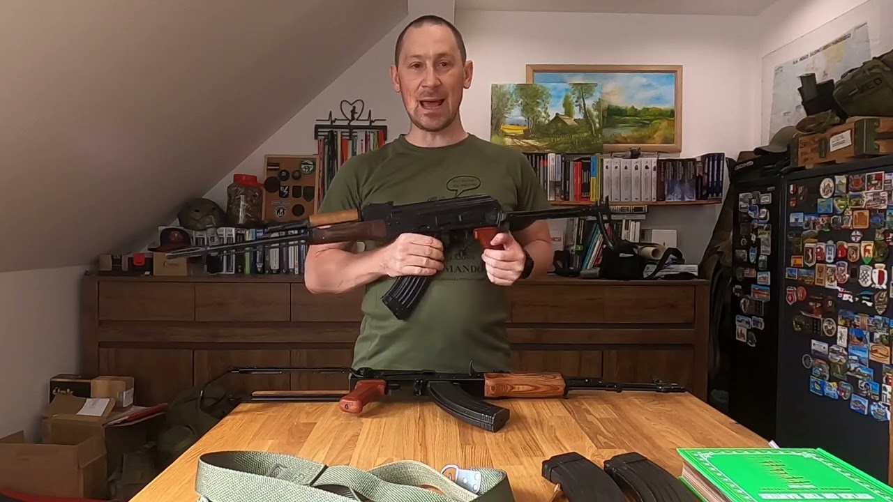 Karabinek AKMS - Legenda z Radomia