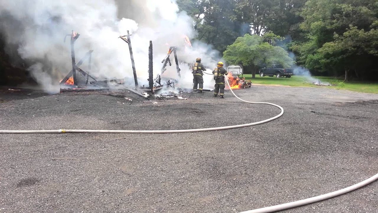 Firefighters battle shed fire in Hollywood - YouTube