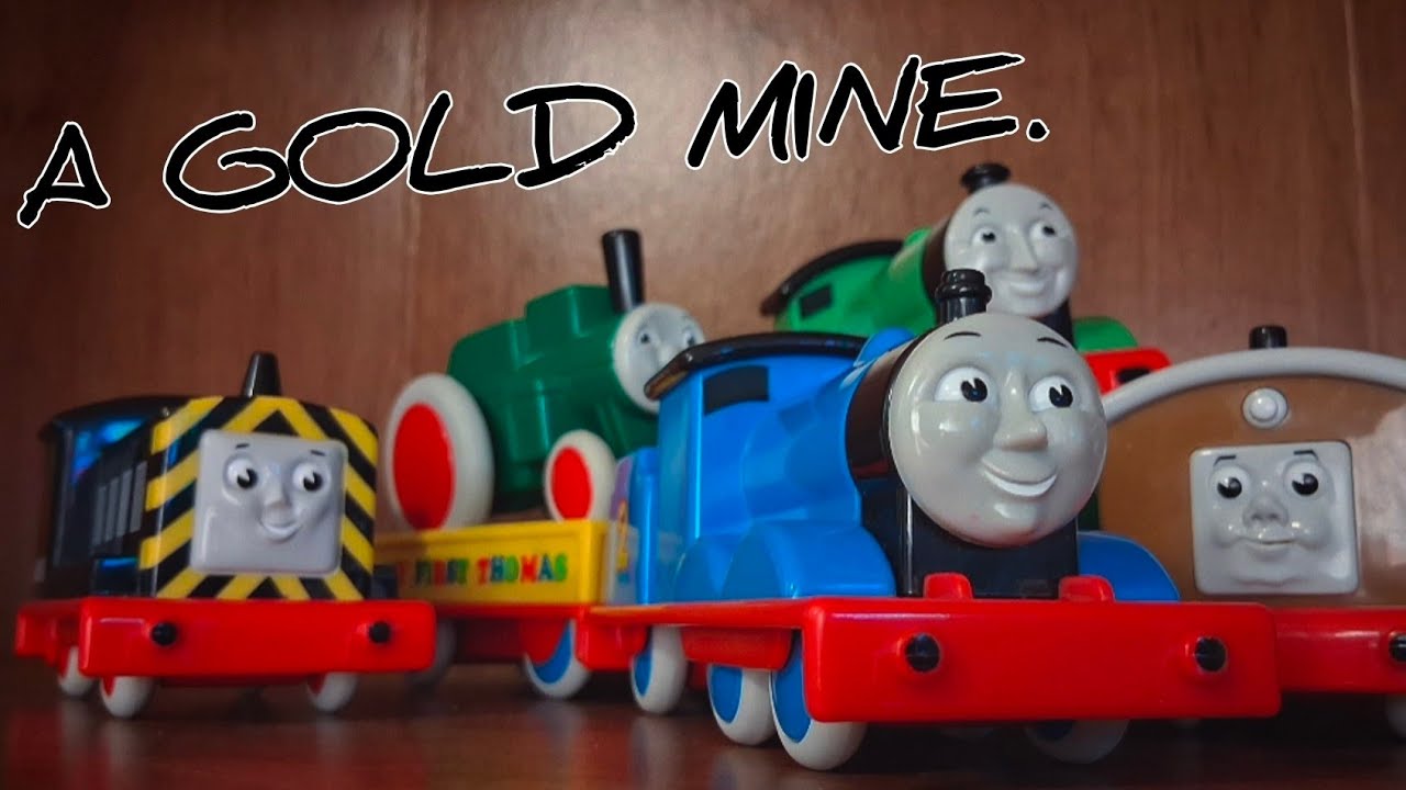 Впечатляющий золотой медведь (или, скорее, TOMY?) | Моя первая распаковка Томаса!