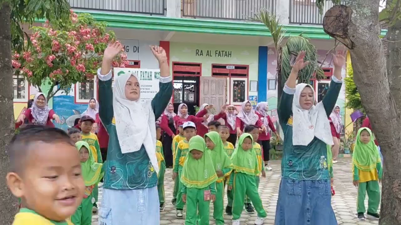 SENAM ANAK INDONESIA HEBAT bersama walimurid RA AL FATAH Kadutan #Anak Hebat #Orangtuasehat💪