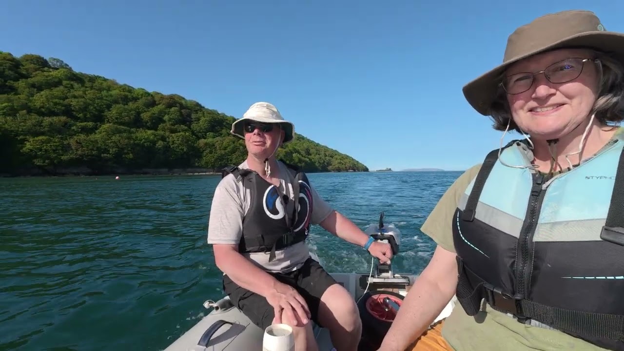 ⁣Testing our RIB dinghy by going for a takeaway 😁 #BoatRefit #ElectricBoat #MenaiStraits #Highfield