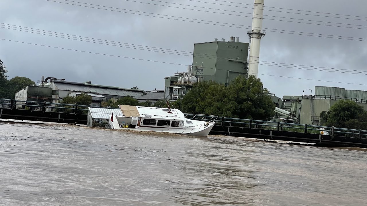 Murwillumbah Floods 2022 through the eyes of 2 rescue helmets