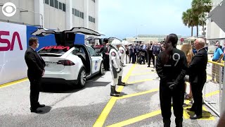 WEB EXTRA: Astronauts Say Bye To Families