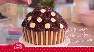 This giant chocolate cupcake recipe is sure to make an impression at
any celebration! it uses special hints and tips so there no need buy
specific equi...