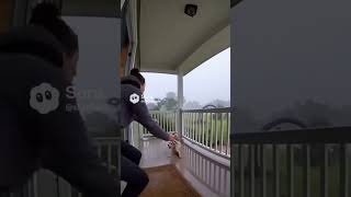 🐕🐾Ring Camera Captures Intense Storm Rescue as Branches Collapse on Porch