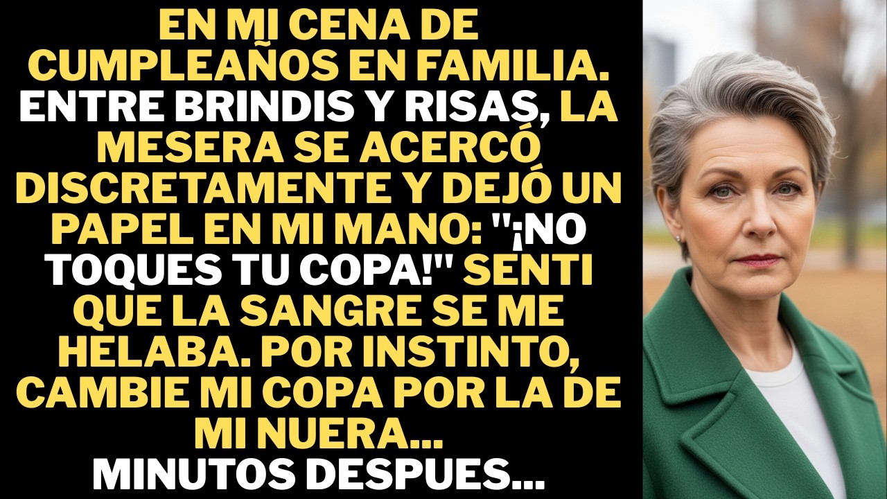 En mi cena de cumpleaños, una mesera se acercó de repente y susurró: “¡No tomes eso!”… y minutos