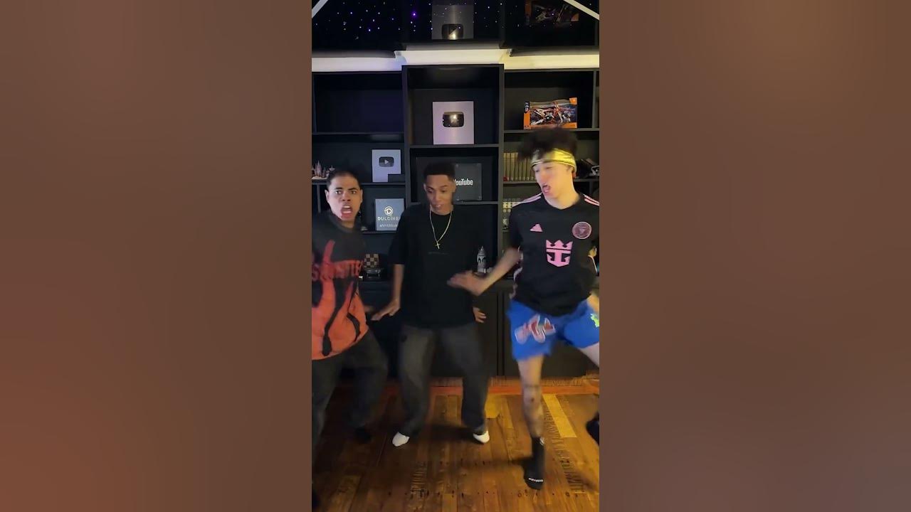 Todos vacilando con el pingüino 🐧🐧🐧 #prendelopinguino #neutroshorty #dembow #youtubemusic
