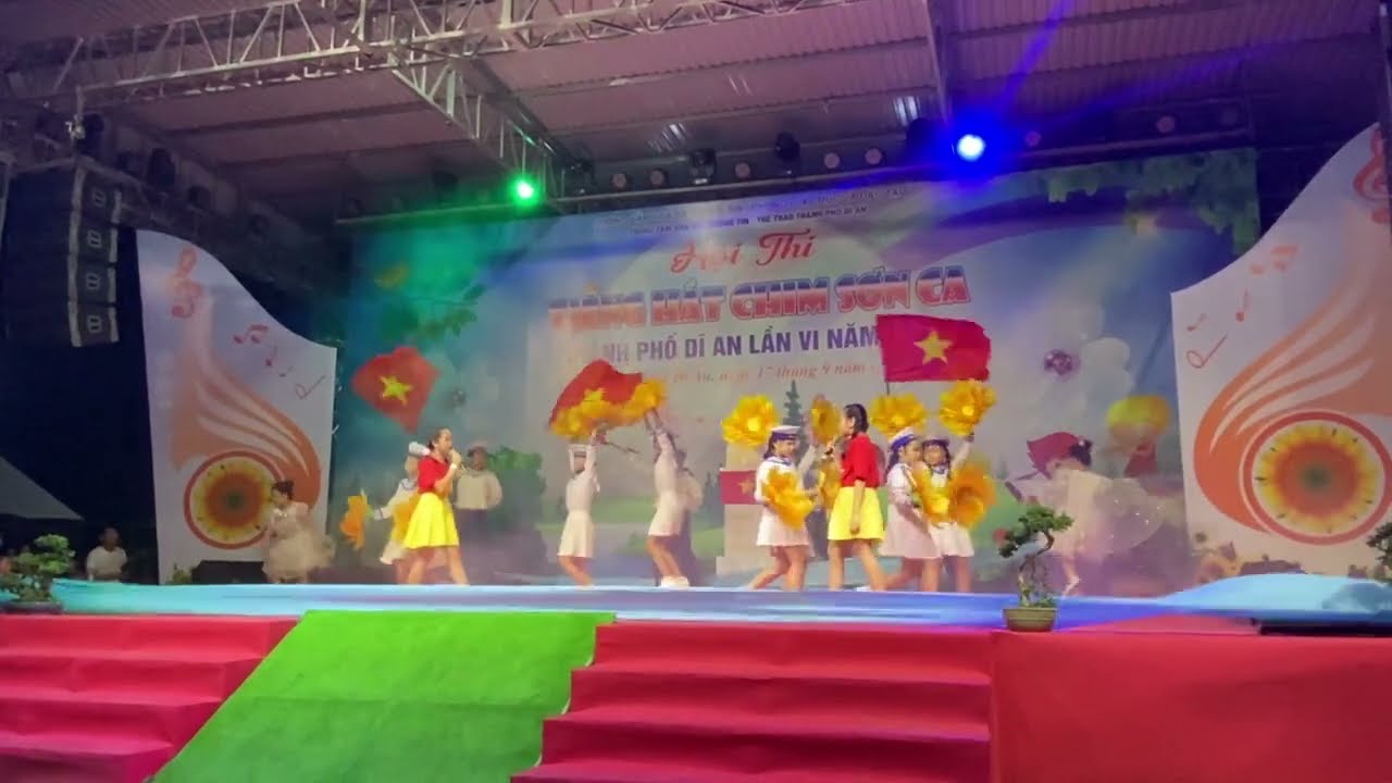 Cháu hát về đảo xa - Trường tiểu học Đông Hoà C -... - youtube