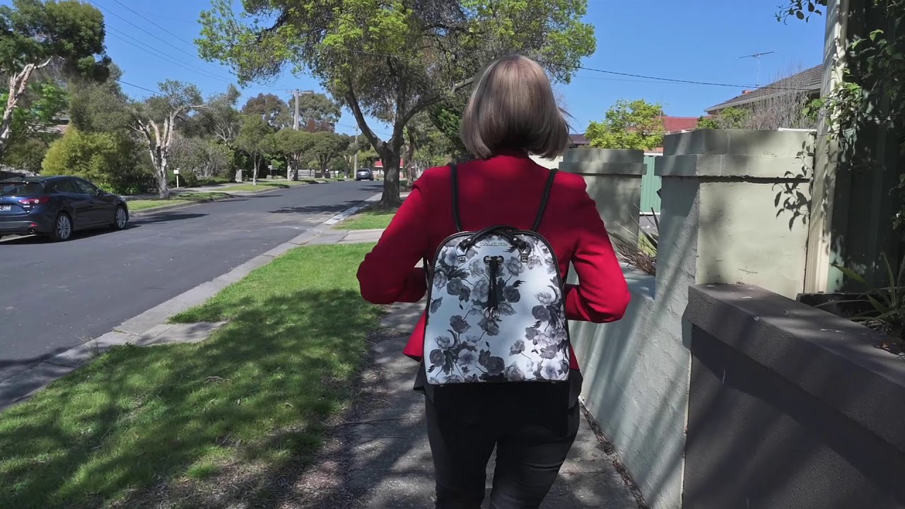 Paula Cool Clutch Backpack