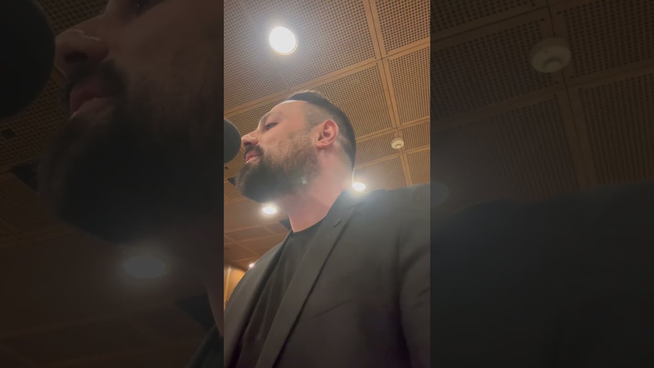 Ömer Ahmet Turhan - Ömrüm (Güz mü Geldi Rengin Soluk)