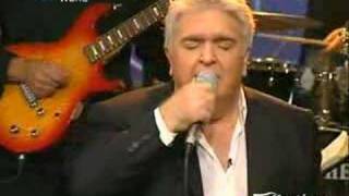 Pasxalis Terzis-to tragoudi twn guftwn-mbalamo (LIVE)English lyrics