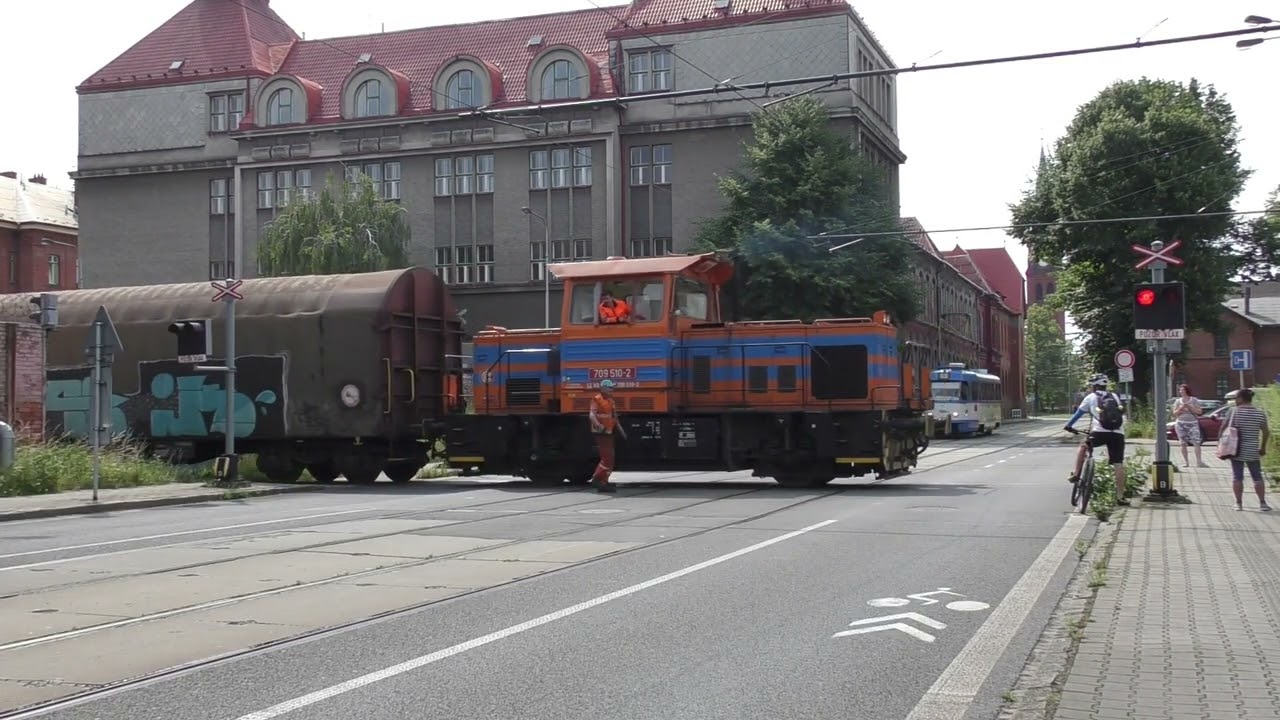 Železniční přejezd Ostrava-Vítkovice ul.1. máje #1 (vlečka) - 7.7.2022 / Czech railroad crossing