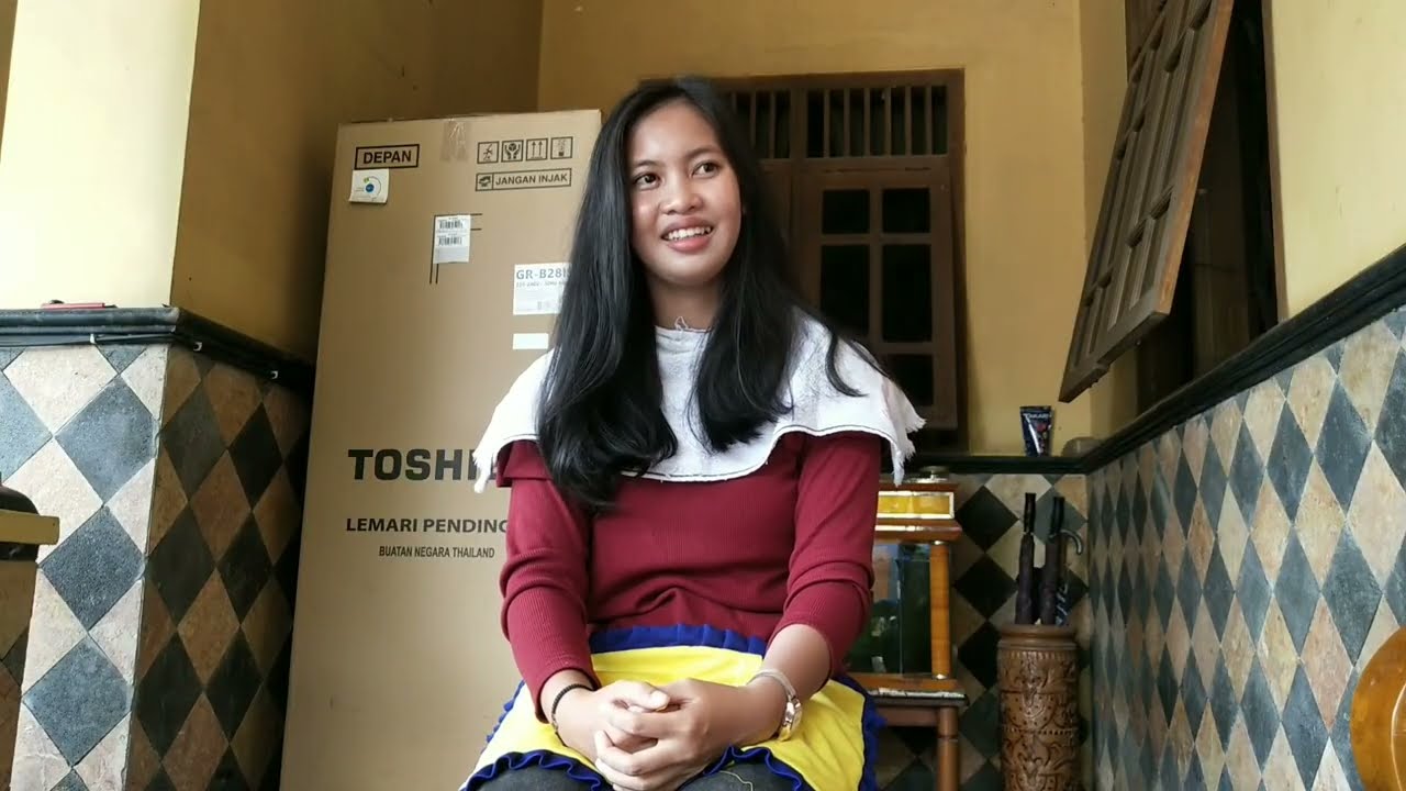 Simulasi Bakal Polwan,Rambutnya Di Relakan Pendek Bob Nungging