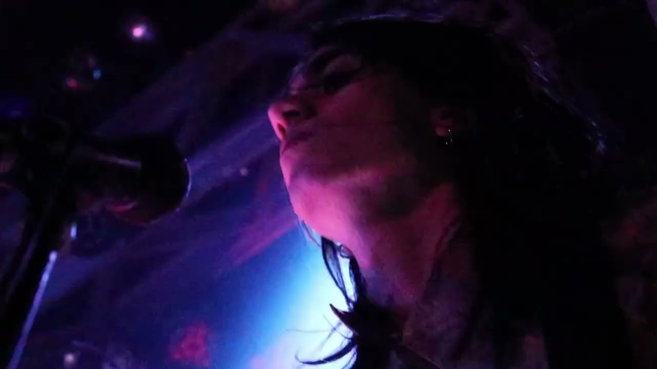 Loudsob - Scissors (vivo)