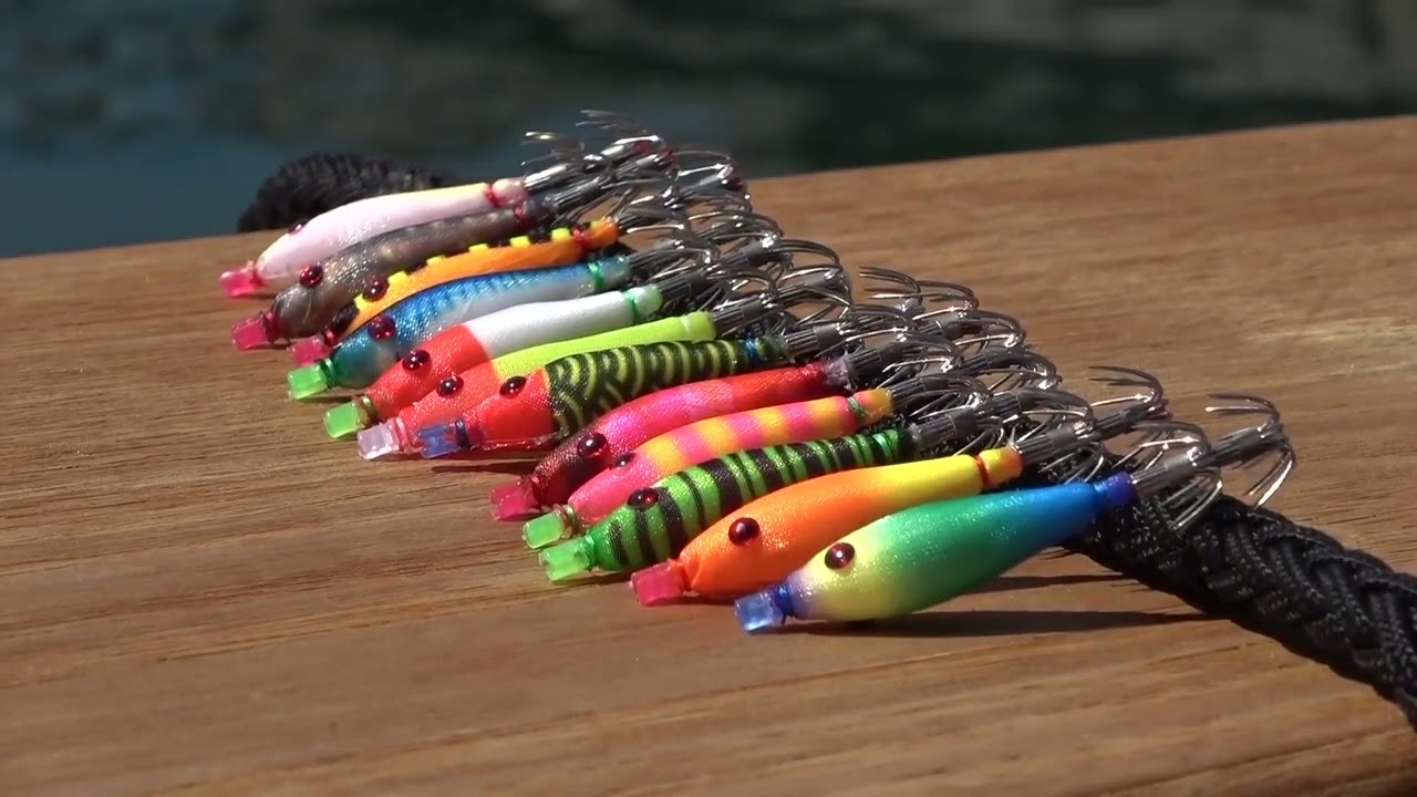Esca Morbida Per Calamari Con Corpo In PVC E Riflessi UV – Trappola Luminosa Per Pesce In Acqua Salata, Con Pinna Oscillante, Lunga 15 Cm