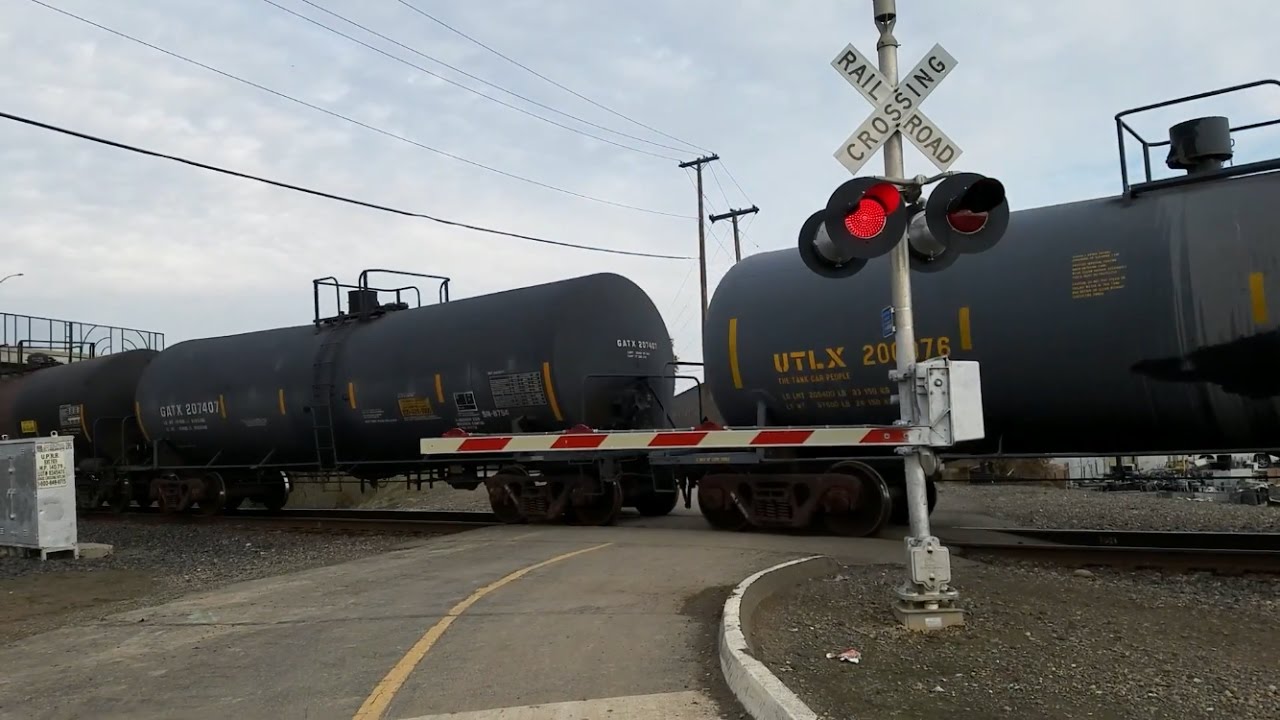 Sacramento Northern Bike Trail Pedestrain Railroad Crossing, UP 532