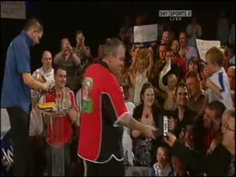 World Grand Prix 2007 - Rd 1 - Adrian Gray v Phil Taylor pt. 1