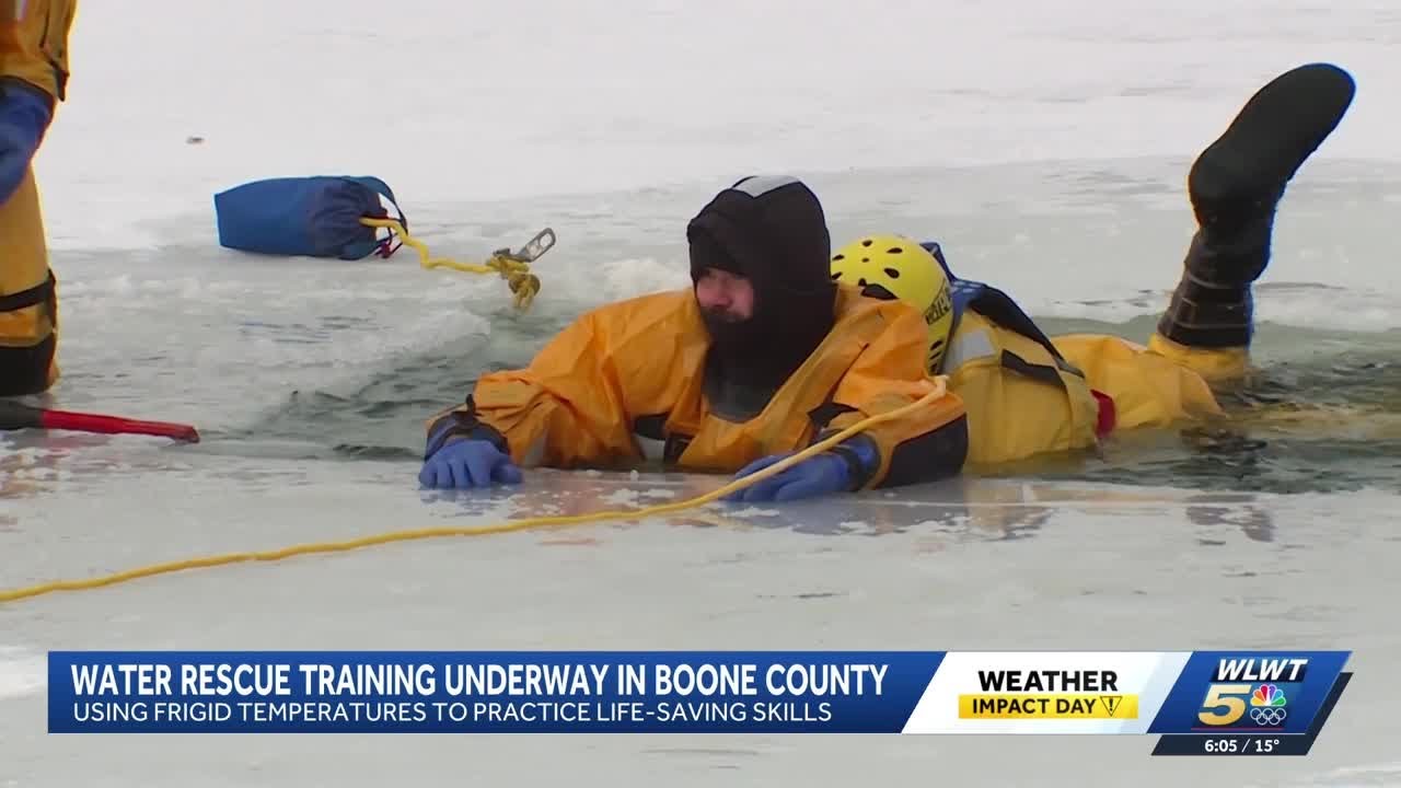 Boone County Water Rescue Team braves the cold to practice simulated ice water rescues
