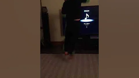 Cringey 8yr old dances