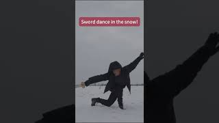 雪地舞刀!江湖氛围感拉满!Sword dance in the snow! #kungfu #功夫 #martialarts #shorts