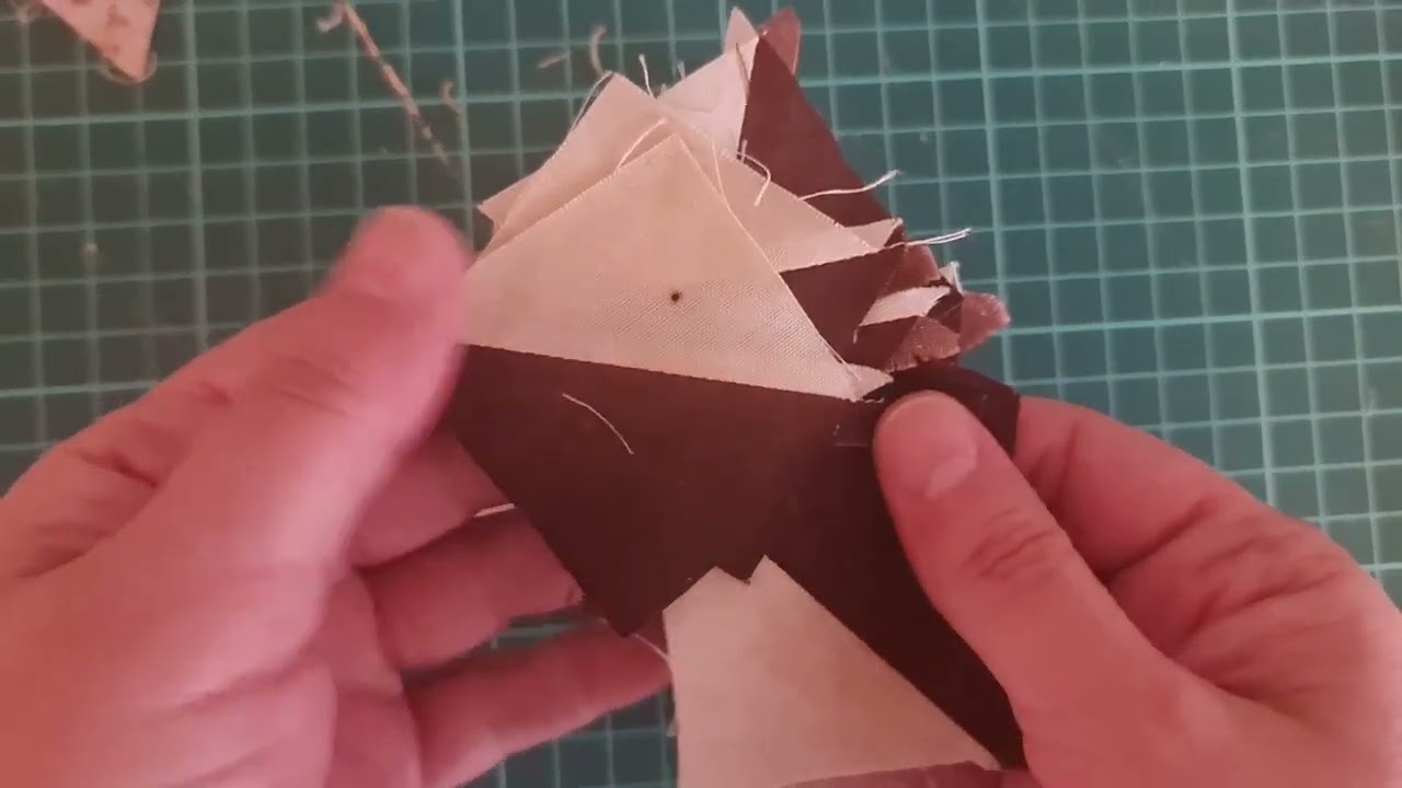 🌷Как собрать обрезки треугольников в квадраты. Подробнее в описании.